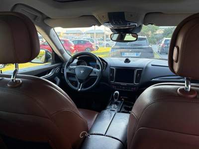Maserati Levante V6 Diesel 275 CV AWD Nero usata Milazzo