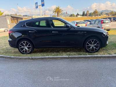 Maserati Levante V6 Diesel 275 CV AWD Nero usata Milazzo