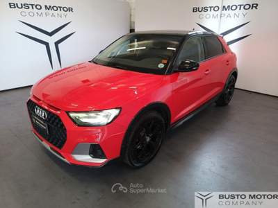 Audi A1 A1 Citycarver 30 1.0 tfsi 116cv s-tronic Rosso usata Olgiate Olona