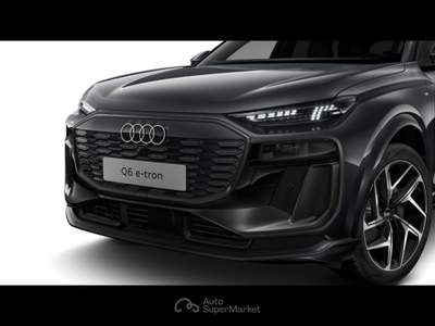 Audi e-tron Audi Q6 SUV S line edition  performance  225,00 kW Grigio usata San Fior