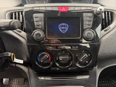 Lancia Ypsilon 5 porte GPL Ecochic Gold Grigio usata Giugliano in Campania