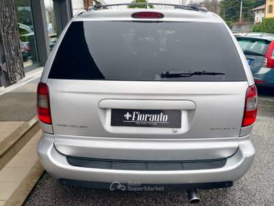 Chrysler Voyager / Grand Voyager 2.8CRD 7posti LX Leather Auto Argento usata Tarcento