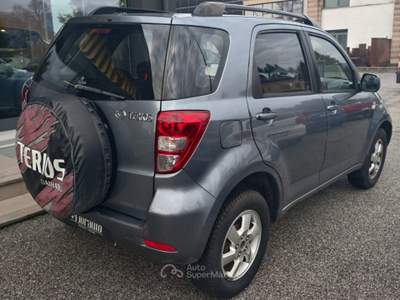 Daihatsu Terios 1.5 4WD SX O/F Blu/Azzurro usata Tarcento