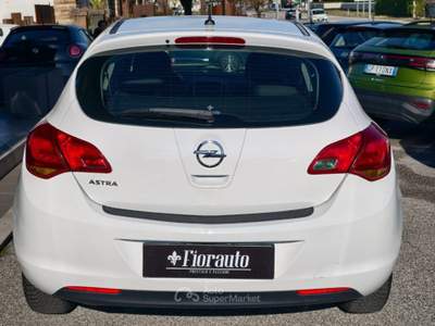 Opel Astra 1.4 100CV 5 porte Cosmo Bianco usata Tarcento