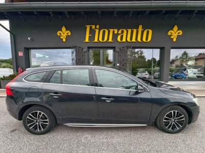 Volvo V60 D4 R-design Momentum x commercianti Nero usata Tarcento