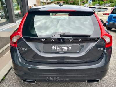 Volvo V60 D4 R-design Momentum x commercianti Nero usata Tarcento
