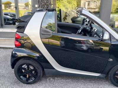 Smart ForTwo 1000 52 kW MHD cabrio passion Nero usata Tarcento