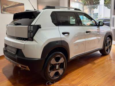Fiat Grande Panda 1.2 Hybrid 110 CV S&S La Prima uff. Italiana Bianco usata Afragola