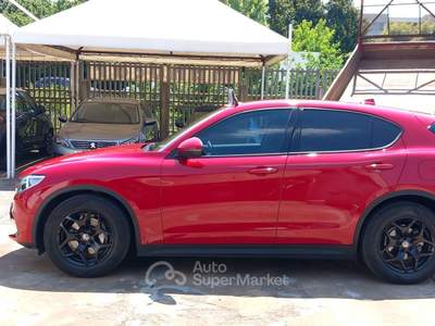 Alfa Romeo Stelvio MANUCAR 3393140120 Rosso usata Cesano Maderno