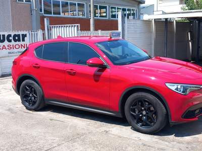 Alfa Romeo Stelvio MANUCAR 3393140120 Rosso usata Cesano Maderno