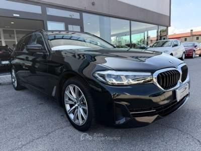 BMW Serie 5 520d d 48V 190cv Touring Business Nero usata Santa Maria di Sala