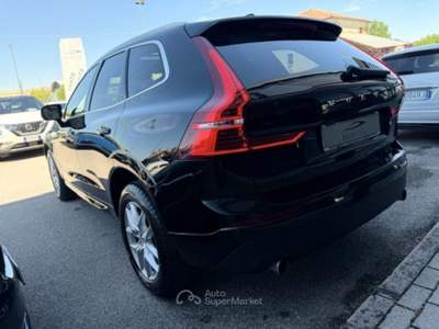 Volvo XC60 B4 (d) AWD Geartronic Momentum Pro/TETTO APRIBILE Nero usata Santa Maria di Sala