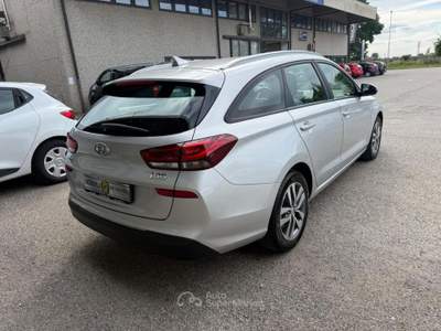Hyundai i30 Wagon 1.6 CRDi CV 110 Argento usata Bologna