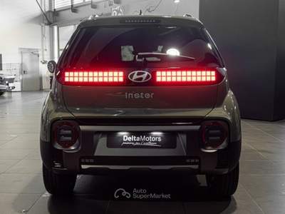 Hyundai Inster  49 kwh cross Verde usata Ancona