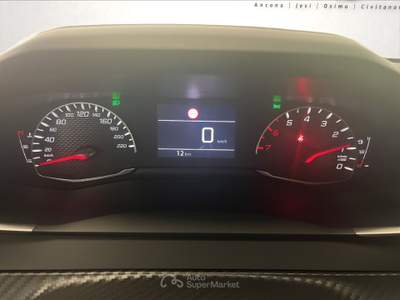 Peugeot 208  5p - style puretech 100 s&s Giallo usata Ancona
