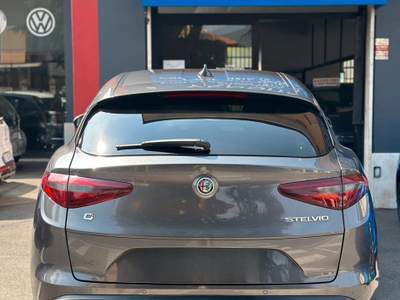 Alfa Romeo Stelvio AT8 Q4 B usata Brescia