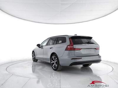 Volvo V60 B4 Mild hybrid Benzina Plus Dark Grigio usata Corciano