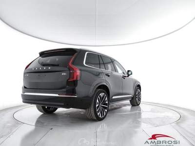 Volvo XC90 B5 AWD Mild hybrid Benzina Ultra Dark 7 Sedili Nero usata Corciano