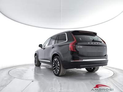 Volvo XC90 B5 AWD Mild hybrid Benzina Ultra Dark 7 Sedili Nero usata Corciano