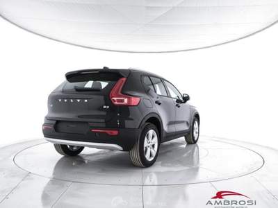 Volvo XC40 B3 Mild hybrid Benzina Core Nero usata Corciano