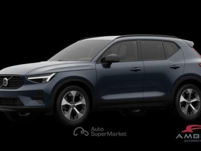 Volvo XC40 B3 Mild hybrid Benzina Plus Dark Blu/Azzurro usata Corciano