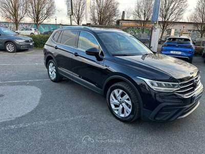 Volkswagen Tiguan Allspace 2.0 TDI SCR DSG 4MOTION Life Nero usata Cologno Monzese