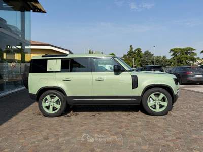 Land Rover Defender 110 3.0D I6 300 CV AWD Auto 75th Limited Edition Verde usata Castiglione delle Stiviere