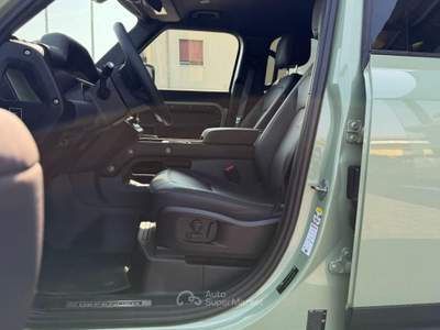 Land Rover Defender 110 3.0D I6 300 CV AWD Auto 75th Limited Edition Verde usata Castiglione delle Stiviere