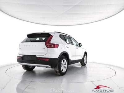 Volvo XC40 B3 Mild hybrid Benzina Essential Bianco usata Corciano