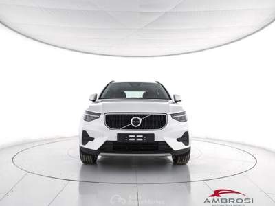 Volvo XC40 B3 Mild hybrid Benzina Essential Bianco usata Corciano
