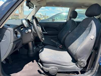 MINI Clubman ONE D ANNO 2006 1.4 DIESEL 88 CV usata Striano
