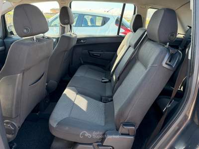 Opel Zafira ANNO 2010 1.6 ECOM 94 CV *7 POSTI usata Striano