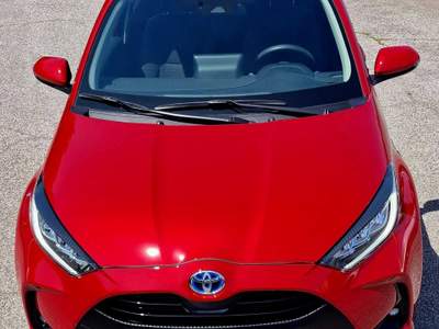 Toyota Yaris piccola comoda ed economica Rosso usata San Donato Milanese