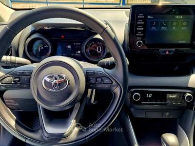Toyota Yaris piccola comoda ed economica Rosso usata San Donato Milanese