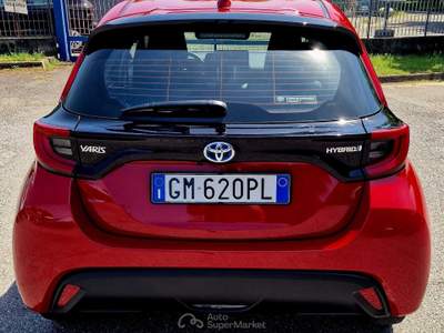 Toyota Yaris piccola comoda ed economica Rosso usata San Donato Milanese