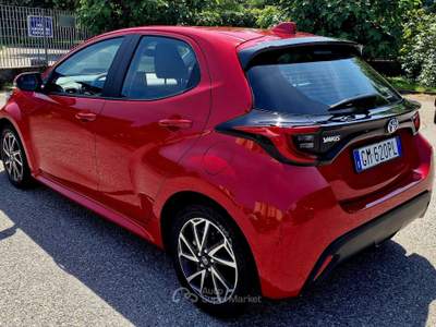 Toyota Yaris piccola comoda ed economica Rosso usata San Donato Milanese