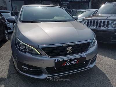 Peugeot 308 1.5 BlueHDi 100CV Active Grigio usata Giugliano in Campania
