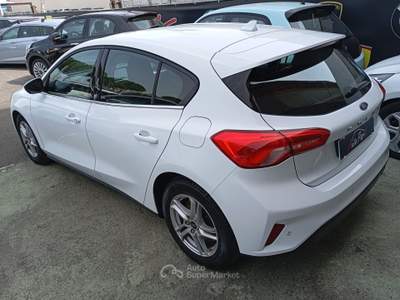 Ford Focus 5P 1.5 EcoBlue 95CV Business Bianco usata Giugliano in Campania