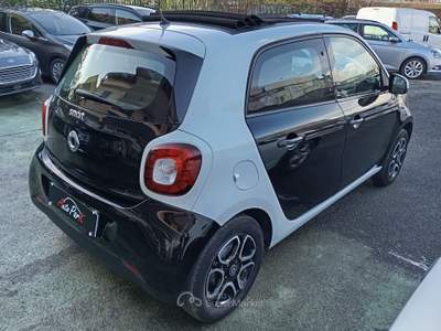 Smart ForFour 70CV Prime Aut. Nero usata Giugliano in Campania
