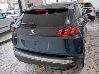 Peugeot 3008 1.2 PureTech Turbo 130CV Allure Pack Blu/Azzurro usata Giugliano in Campania