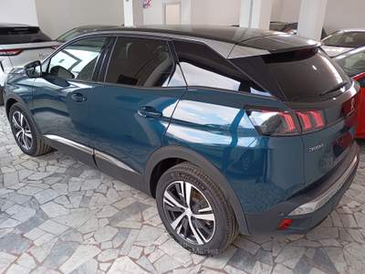 Peugeot 3008 1.2 PureTech Turbo 130CV Allure Pack Blu/Azzurro usata Giugliano in Campania