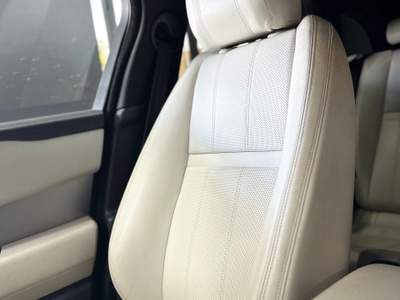 Land Rover Range Rover Velar Auto in perfette condizioni usata Villaricca