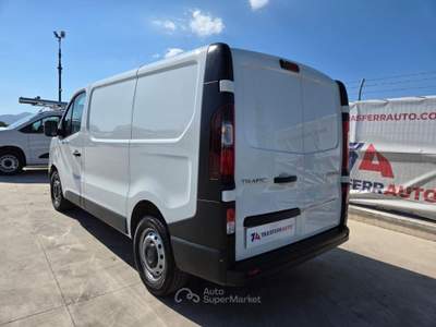 Renault Trafic T27 2.0 BluedCi 130CV PC-TN Furgone Bianco usata Napoli