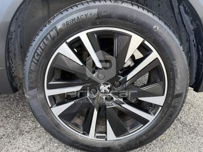 Peugeot 2008 PEUGEOT 2008 PureTech 130 S&S EAT8 GT Pack Grigio usata Roma