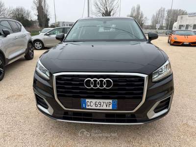 Audi Q2 30 1.6 tdi Identity Black s-tronic my20 Nero usata Ferrara