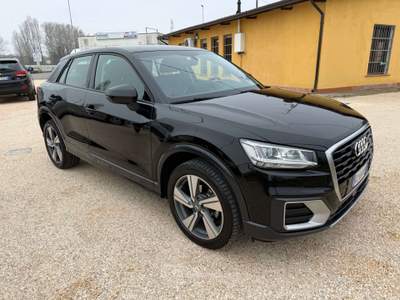 Audi Q2 30 1.6 tdi Identity Black s-tronic my20 Nero usata Ferrara