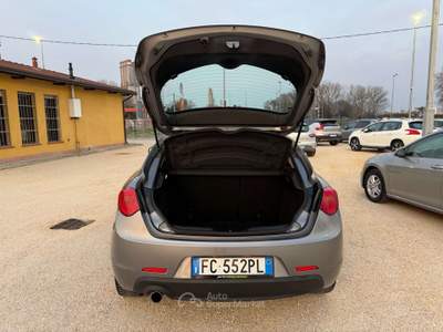 Alfa Romeo Giulietta jtdm Distinctive 120cv CINGHIA FATTA Grigio usata Ferrara