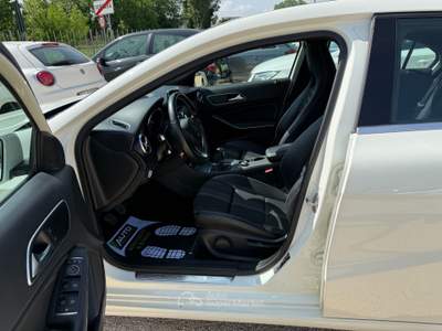 Mercedes-Benz Classe A A 180 d Premium Bianco usata Ferrara