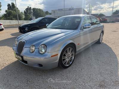 Jaguar S-Type Executive Grigio usata Ferrara