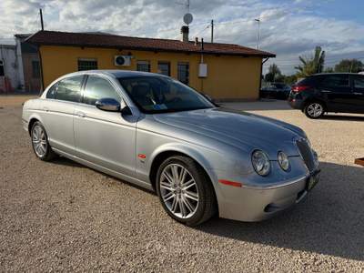 Jaguar S-Type Executive Grigio usata Ferrara